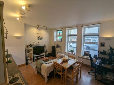 1 Bedroom Apartment For Rent In Union Road, Bristol