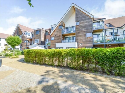 1 Bedroom Apartment For Sale In Potters Bar, Hertfordshire