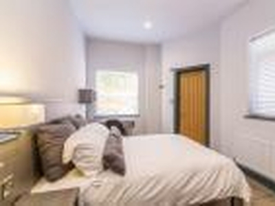 2 Bedroom Apartment For Rent In 5-7 Waverley Street