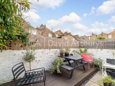 2 Bedroom Apartment For Rent In Archway Holloway