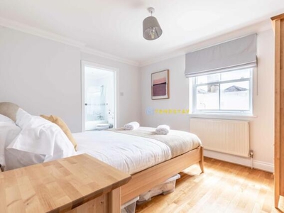 2 Bedroom Apartment For Rent In Windsor, Berkshire
