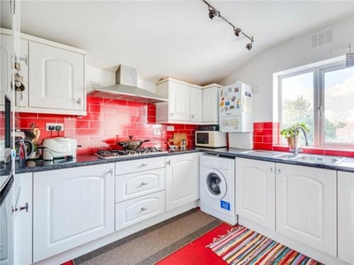2 Bedroom Apartment For Sale In Fulham, London