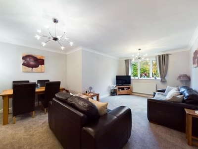 2 Bedroom Apartment For Sale In Stockport, Cheshire