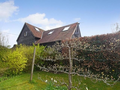 2 Bedroom Barn Conversion For Rent In Rudgwick, Horsham