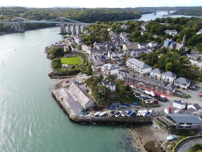 2 Bedroom Flat For Sale In Anglesey, North Wales