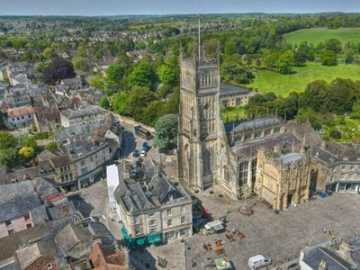 2 Bedroom Flat For Sale In Cirencester