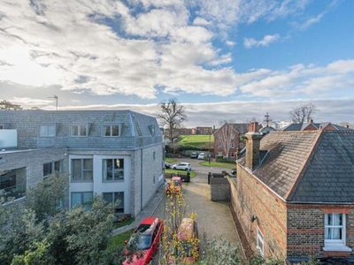 2 Bedroom Flat For Sale In Tulse Hill, London