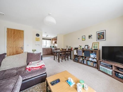 2 Bedroom Flat For Sale In Wantage, Oxfordshire