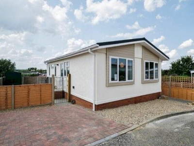 2 Bedroom Park Home For Sale In Witchford, Ely