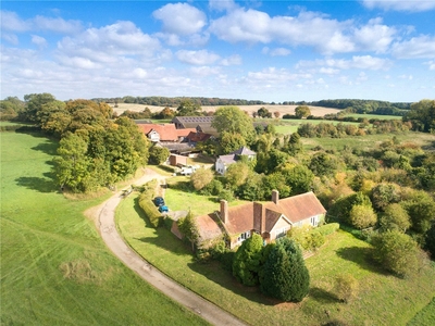 284.3 acres, Hill Farm and Milk Hall Farm, Latimer Road, Chesham, HP5, Buckinghamshire