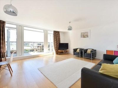 3 Bedroom Apartment For Sale In Nr Canary Wharf