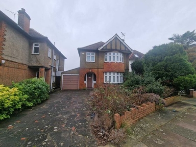 3 bedroom detached house for sale Hendon, NW4 1SG
