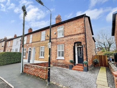 3 bedroom end of terrace house for sale Altrincham, WA14 3BQ