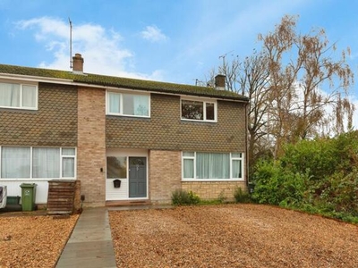 3 Bedroom End Of Terrace House For Sale In Yateley