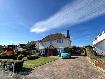 3 Bedroom Semi-detached House For Sale In Clacton-on-sea, Essex