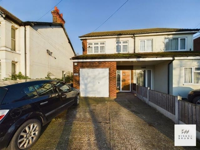 3 Bedroom Semi-detached House For Sale In Corringham, Essex