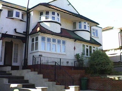 3 Bedroom Terraced House For Sale In Bromley
