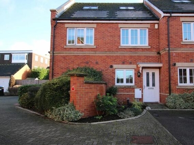 3 Bedroom Terraced House For Sale In Surrey