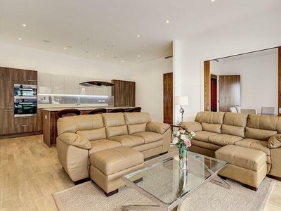 4 Bedroom Apartment For Rent In Golders Green