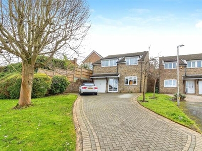 4 Bedroom Detached House For Sale In Dunstable