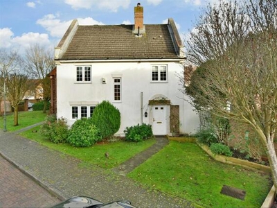 4 Bedroom Detached House For Sale In Kings Hill, West Malling