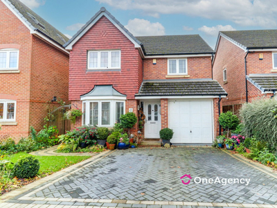 4 Bedroom Detached House For Sale In Newcastle-under-lyme