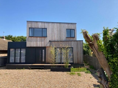 4 Bedroom Detached House For Sale In St Mary's Bay
