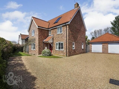 4 Bedroom Detached House For Sale In Tacolneston