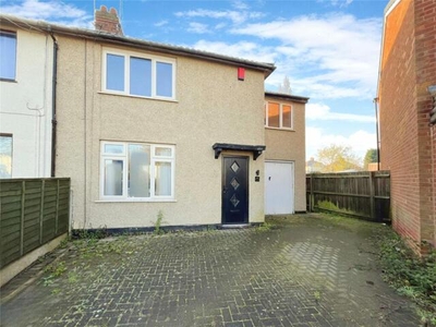 4 Bedroom End Of Terrace House For Sale In Bedworth, Warwickshire