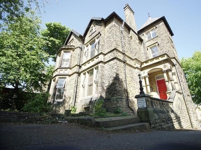 4 Bedroom House For Rent In Huddersfield, West Yorkshire