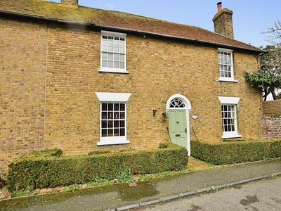 4 Bedroom Semi-detached House For Sale In New Romney, Kent
