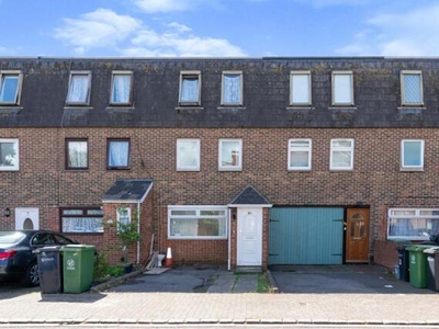 4 Bedroom Town House For Sale In Portsmouth