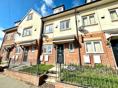 4 Bedroom Town House For Sale In Wakefield, South Yorkshire