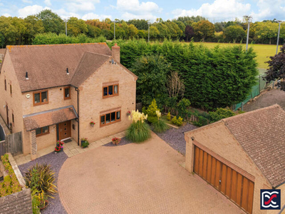 5 Bedroom Detached House For Sale In Collingtree, Northampton