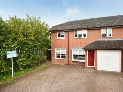 5 Bedroom Semi-detached House For Sale In Walton-on-thames