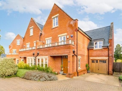 5 Bedroom Semi-detached House For Sale In Welwyn, Hertfordshire