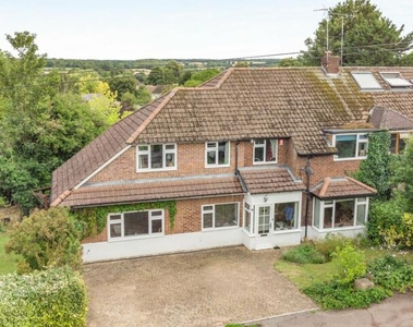 5 Bedroom Semi-detached House For Sale In Wheathampstead, St. Albans