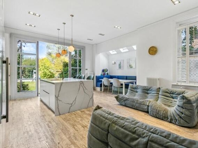 6 Bedroom Semi-detached House For Rent In East Sheen, London