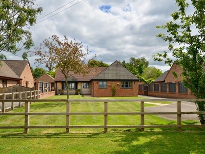 Bungalow for sale in Field Barn Lane, Cropthorne, Pershore WR10