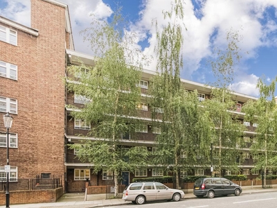 Curran House, Lucan Place, London, SW3 3 bedroom flat/apartment in Lucan Place