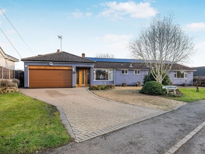 Detached bungalow for sale in Broadwell, Rugby CV23
