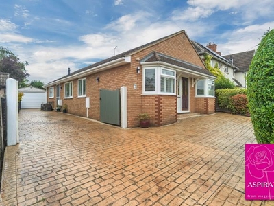 Detached bungalow for sale in Denford Road, Ringstead, Northamptonshire NN14