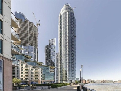 Flat for sale in St. George Wharf, London SW8