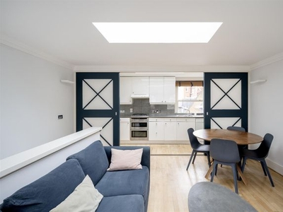 Town house for sale in Rutland Gate, London SW7