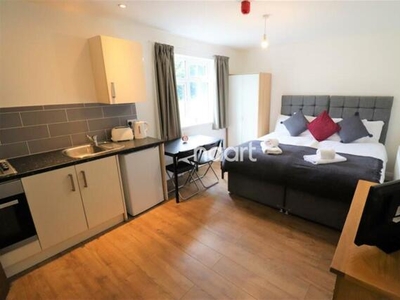 1 Bedroom Flat For Rent In Keresley