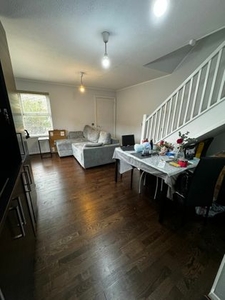 1 bedroom semi-detached house to rent East Ham, E6 5XY
