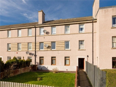 2 bed first floor flat for sale in Stenhouse