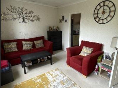 2 Bed Flat/Apartment To Rent in Woking, Surrey, GU22 - 687