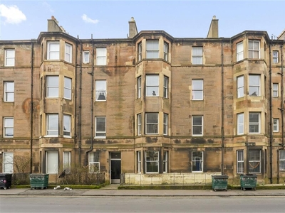 2 bed ground floor flat for sale in Newington