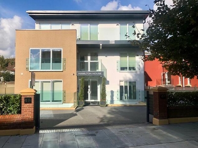 2 Bedroom Apartment For Rent In Hove